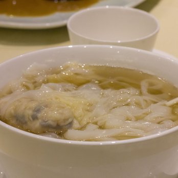 鏞記酒家 - Dumpling flat-rice noodle soup - Chinese Near Me - Hong Kong, HK