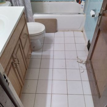 Modern flooring installation - Before photo - Flooring Near Me Modern flooring installation - Before photo - Flooring Near Me