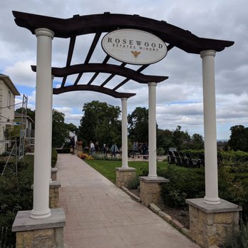 Rosewood Estates Winery - Wineries Near Me - Beamsville, Ontario