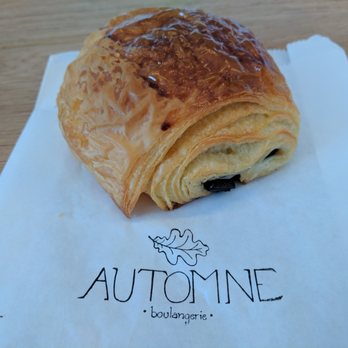 Automne Boulangerie - Chocolatine - Bakeries Near Me - Montreal, Quebec Automne Boulangerie - Chocolatine - Bakeries Near Me - Montreal, Quebec