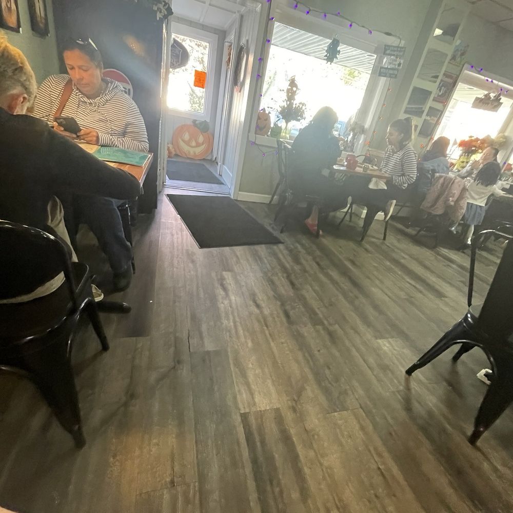 Fiddlestix Cafe - Breakfast & Brunch Near Me - Cornwall, New York