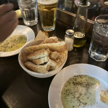 Riccardo Trattoria - Bread + oil - Italian Near Me - Chicago, Illinois
