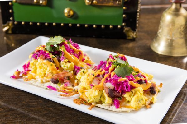 L'Gros Luxe Vieux-Longueuil by null