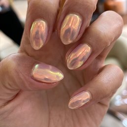 Gel nail with chrome powder
