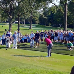 Tiger Woods teeing off the 6th hole