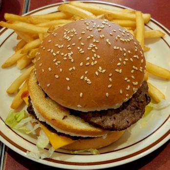 Bob’s Big Boy - Original Big Boy Combo w/Fries $14.99 (10/12/24). @BobsBigBoyBurbank #Burbank #SFV #FoodPorn - American Near Me - Burbank, California