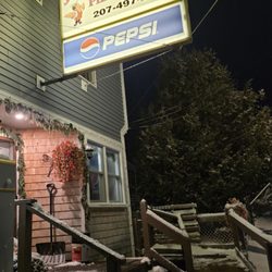 Jonesport Pizza Shop