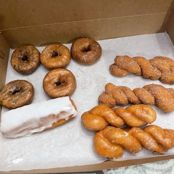 Hart Bakery & Gifts - Doughnuts - Bakeries Near Me - Indianapolis, Indiana Hart Bakery & Gifts - Doughnuts - Bakeries Near Me - Indianapolis, Indiana