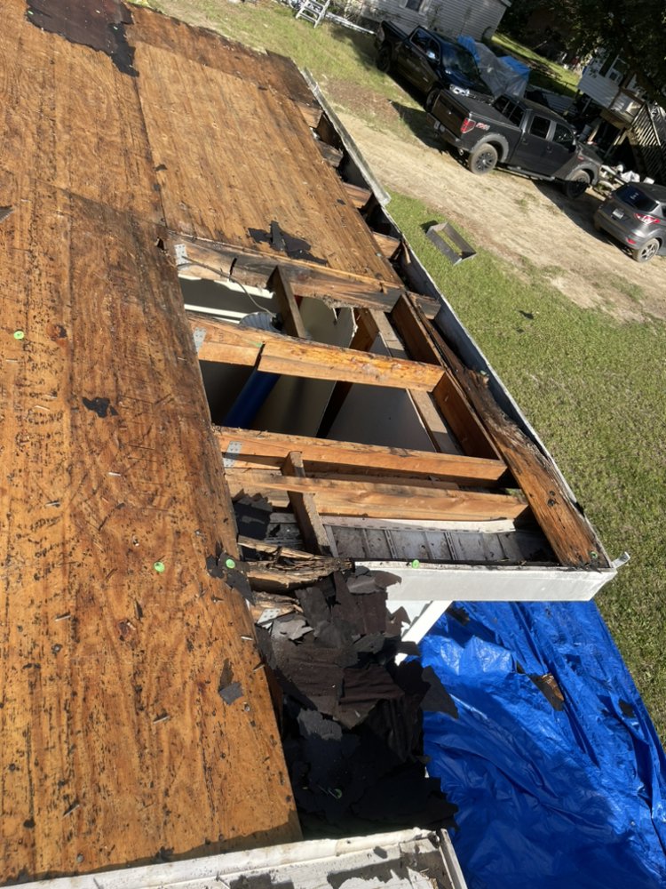 Slide of H&R Roofing and Construction