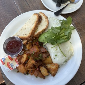 Cafe Belen - Egg White Jalapeo Omelet - Breakfast & Brunch Near Me - Los Angeles, California