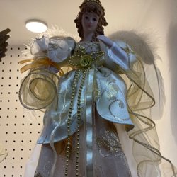 Christmas In America - GORGEOUS PORCELAIN ANGEL TREE TOPPER!