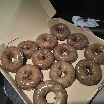 M & M Donuts - Dozen fresh blueberry donuts $25 - Donuts Near Me - Anaheim, California
