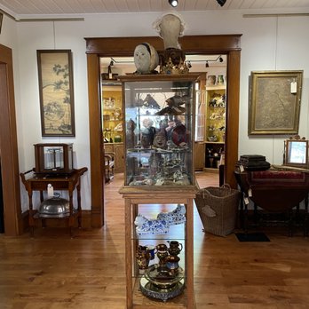 Elk Rapids Antiques - Antiques Near Me - Elk Rapids, Michigan Elk Rapids Antiques - Antiques Near Me - Elk Rapids, Michigan