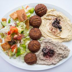 Osmow's Shawarma - Falafel Platter