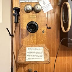 The Museum of American Heritage - Old telephone