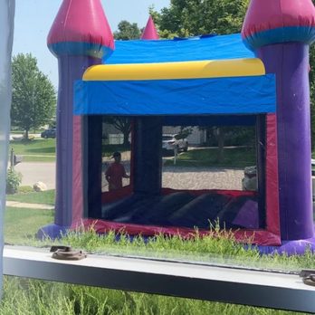 Kidz Jump - Bouncy house being set up - Party Equipment Rentals Near Me - Winfield, Illinois