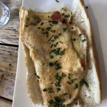 Piqniq - Omelet sandwich - Breakfast & Brunch Near Me - Amsterdam, New Hampshire