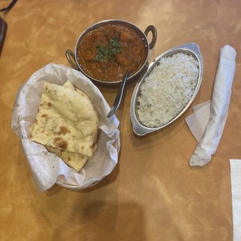 Tandoor Indian Cuisine - Shrimp Vindaloo with white rice and Butter Nan - Indian Near Me - Brandon, Florida Tandoor Indian Cuisine - Shrimp Vindaloo with white rice and Butter Nan - Indian Near Me - Brandon, Florida