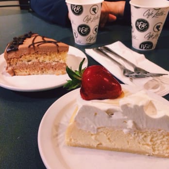 Cafe Latte - Vanilla cheese cake, chocolate tres leche yummm - Comfort Food Near Me - Saint Paul, Minnesota