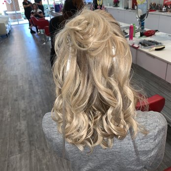 Cherry Blow Dry Bar - Glow in the dark party ... light up barrettes placed in my hair. - Makeup Artists Near Me - Orlando, Florida