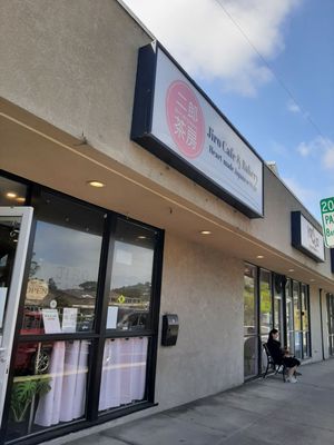 Jiro Cafe & Bakery by null