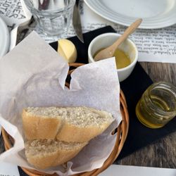 Caffe 5 - Bread