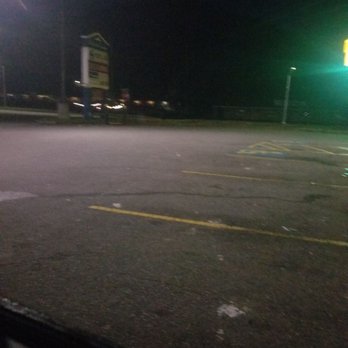 Waffle House - empty parking lot at night - Breakfast & Brunch Near Me - Whittier, North Carolina Waffle House - empty parking lot at night - Breakfast & Brunch Near Me - Whittier, North Carolina