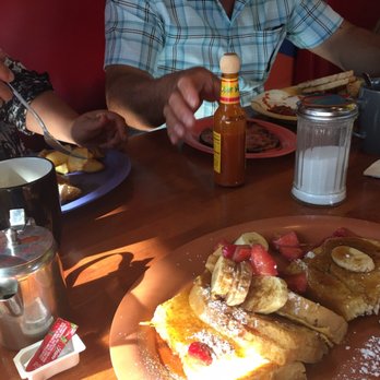 Squeeze In - Presentation is approvable - Breakfast & Brunch Near Me - Modesto, California Squeeze In - Presentation is approvable - Breakfast & Brunch Near Me - Modesto, California