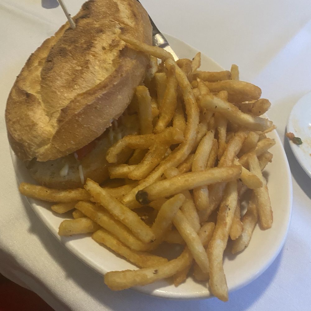 Chorizo sandwich and fries