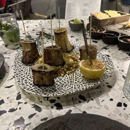 Algo muy Biene te sorprende el sabor la simplicidad del platillo es  una de las mejores entradas 5 *'s