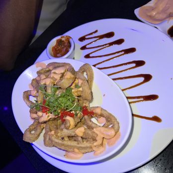 Mama Sushi - Fried Calamari - Sushi Bars Near Me - New York, New York