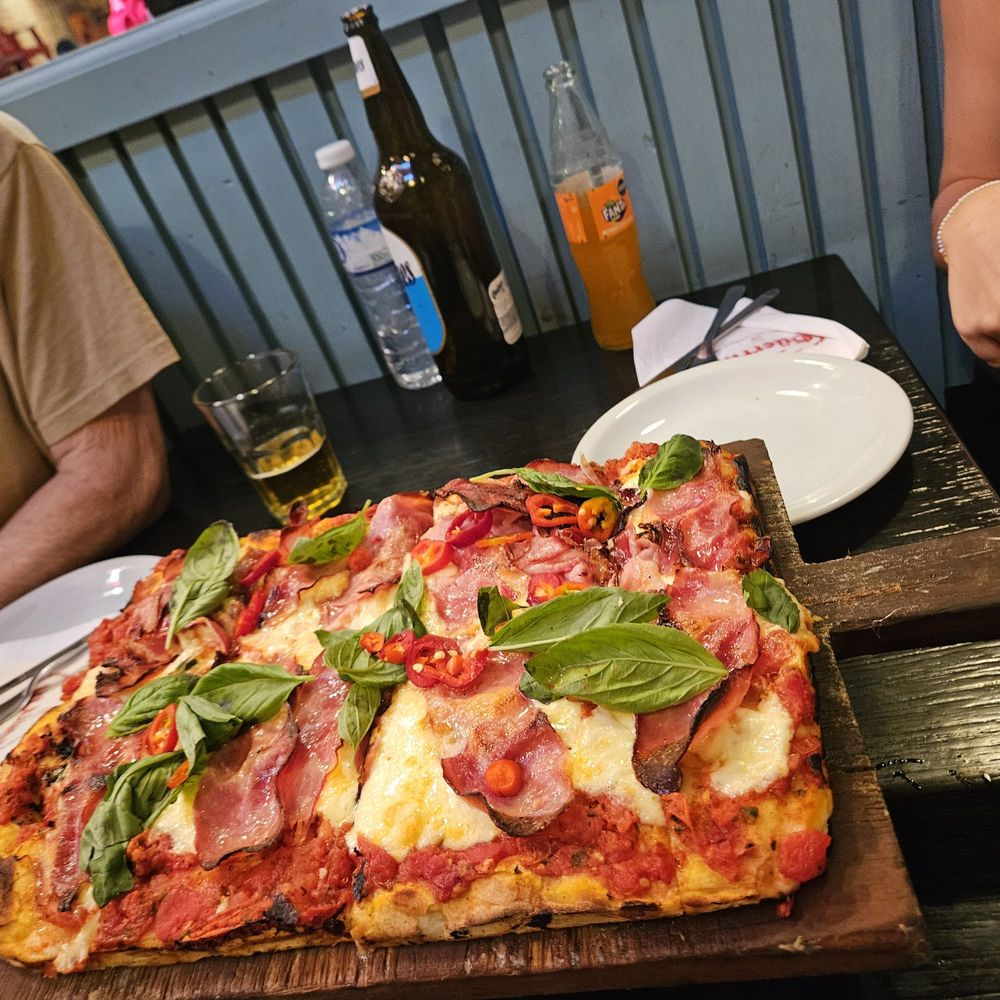 Güerrín - Picante - Pizza Near Me - Buenos Aires, C Güerrín - Picante - Pizza Near Me - Buenos Aires, C