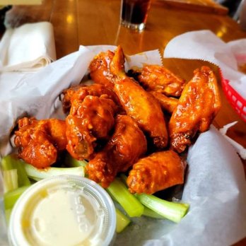 Blarney Stone - Dragon wings - Pubs Near Me - Syracuse, New York