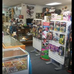 morse's comic book stash - Inside of the store