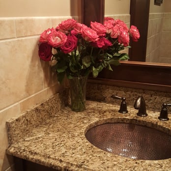 Mission BBQ - Fresh roses and clean restroom - Barbeque Near Me - Roanoke, Virginia