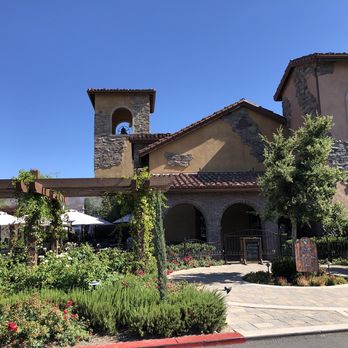 Robert Renzoni Vineyards - Wineries Near Me - Temecula, California