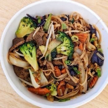 Rice and Noodle - Beef stir-fry noodle bowl - Thai Near Me - Burnaby, British Columbia Rice and Noodle - Beef stir-fry noodle bowl - Thai Near Me - Burnaby, British Columbia