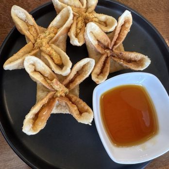 Phraya Thai - Crab Rangoon - Thai Near Me - Denver, Colorado