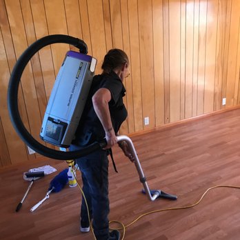 Gym Flooring Rubber Mat Cleaning With Floor Scrubber Extraction