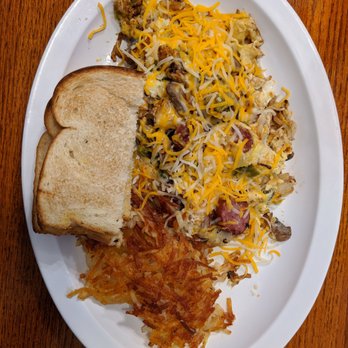 Farmhouse Restaurant - Scrambled eggs, hashbrowns, and toast. - Soup Near Me - Belleview, Florida Farmhouse Restaurant - Scrambled eggs, hashbrowns, and toast. - Soup Near Me - Belleview, Florida