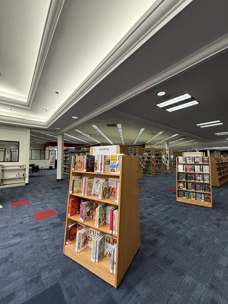EL CAJON LIBRARY Updated August 2024 63 Photos & 40 Reviews 201 E
