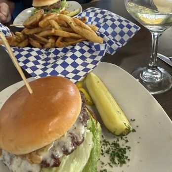 Marks Burgers - Smash burger - Burgers Near Me - Cathedral City, California Marks Burgers - Smash burger - Burgers Near Me - Cathedral City, California