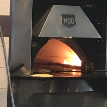 MOD Pizza - There are over 20 people in line and not a single pizza in the oven - Pizza Near Me - Seattle, Washington MOD Pizza - There are over 20 people in line and not a single pizza in the oven - Pizza Near Me - Seattle, Washington