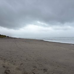 Wi-ne-ma Beach
