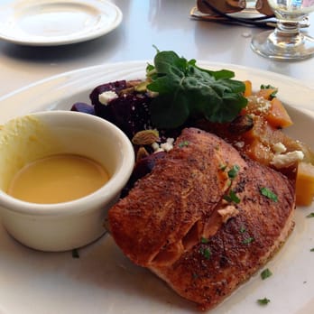 Riverside - Roasted Beet Salad with Fresh Local Sockeye Salmon - New American Near Me - Hood River, Oregon
