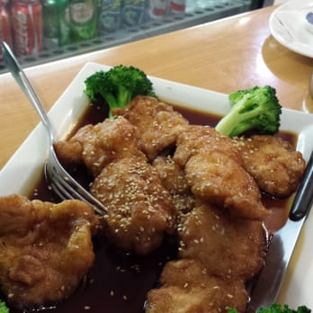 Dumpling King - Sesame chicken - Chinese Near Me - North Miami Beach, Florida