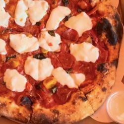 Old School Pizzeria - Large 14" Regina Margherita with pepperoni pizza!