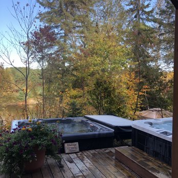 Spa le Geyser - Salt water hot tubs - Day Spas Near Me - Labelle, Quebec