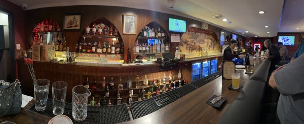 Segovia's Cocktail Bar & Lounge by null