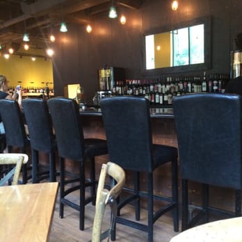 Screwtop Wine Bar - Very inviting atmosphere - Wine Bars Near Me - Arlington, Virginia Screwtop Wine Bar - Very inviting atmosphere - Wine Bars Near Me - Arlington, Virginia